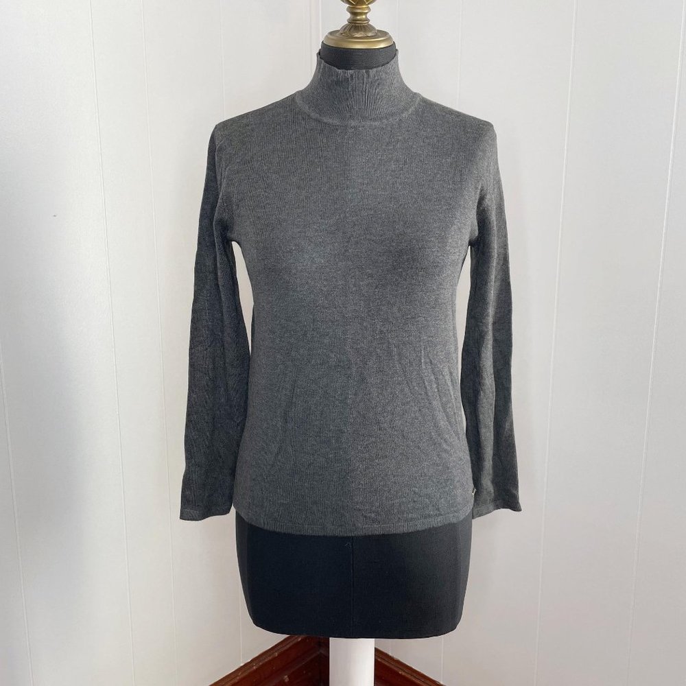 NEW T Tahari Gray Essential Mock Neck Sweater Size Small - Picture 2 of 10